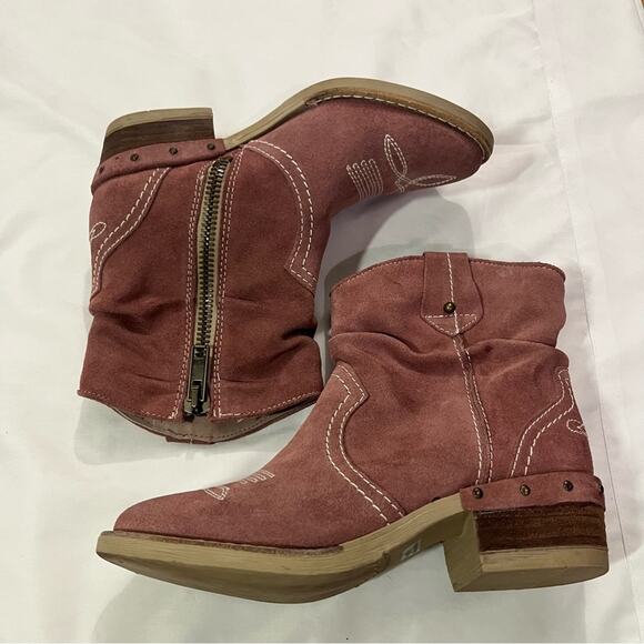 Sundance Suede Pink Western Slouchy Embroidered Leather Cowboy Ankle Boots 6.5 - Picture 3 of 12